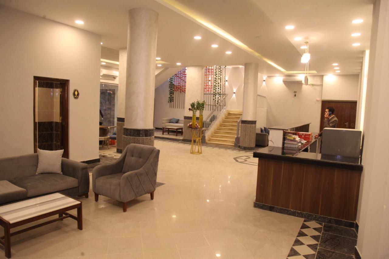 Jewel Assiut Hotel Bagian luar foto