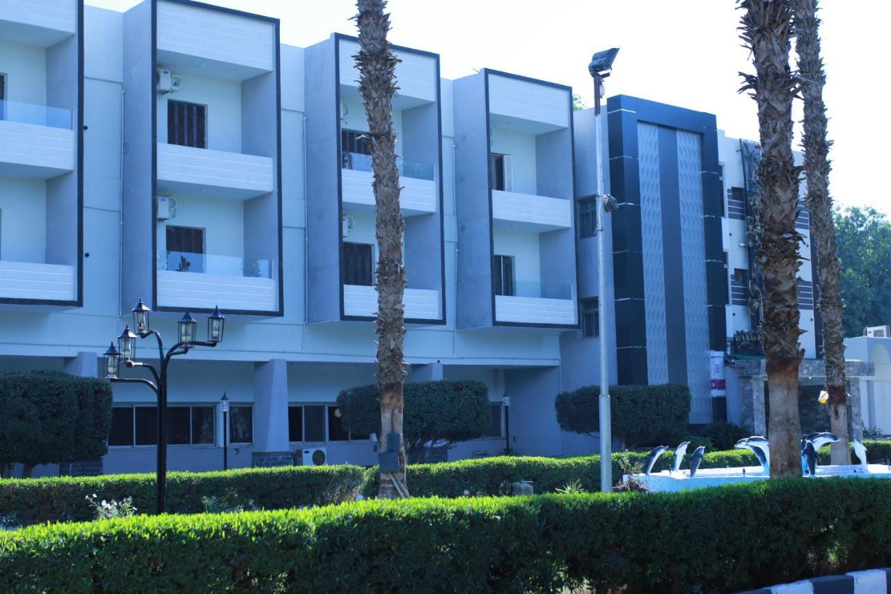 Jewel Assiut Hotel Bagian luar foto
